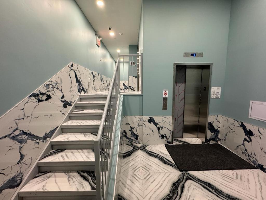 Moon Hotel Brooklyn New York Dış mekan fotoğraf